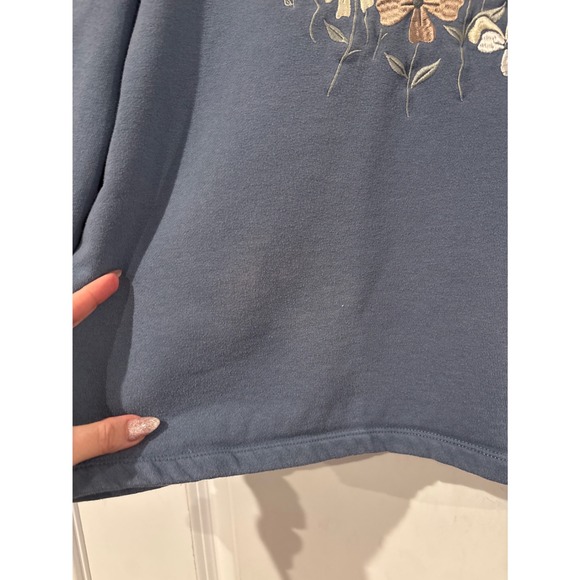 Vans Off The Wall Blue Embroidered Floral Mock Neck Sweatshirt Women's Small - Picture 3 of 5
